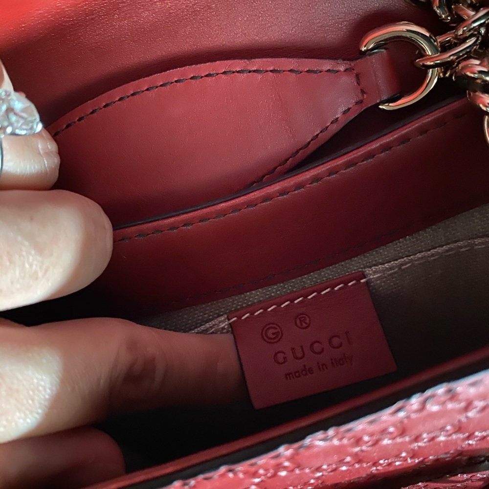 RESERVED Gucci